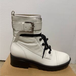 Marc Fisher White Leather Winter Zip-up Ankle Boot